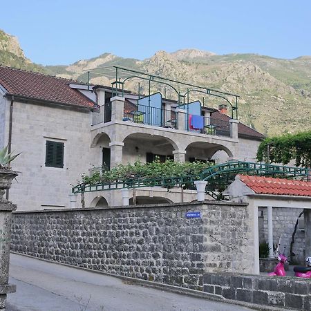Guesthouse Anita Kotor Exterior photo